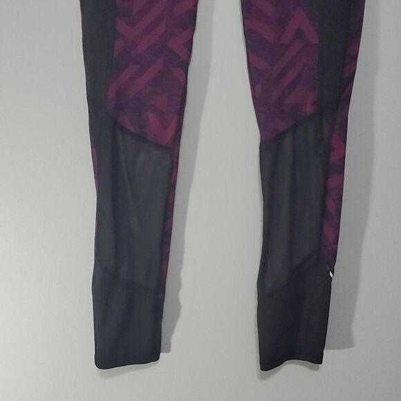 Danskin NOW pants women's size small ( size 4 - 6 ) black burgundy legging - Picture 2 of 11